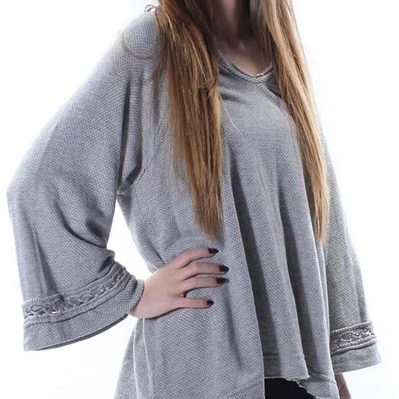 Free People Grey Textured Knit Long Sleeve Sweater (Boho/Slouchy Fit) - Size XS - Picture 2 of 8